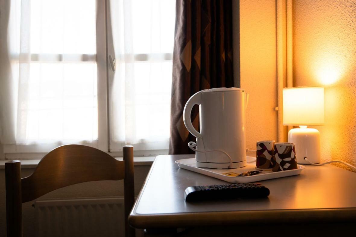 Hotel L'Esperance Vitre Экстерьер фото